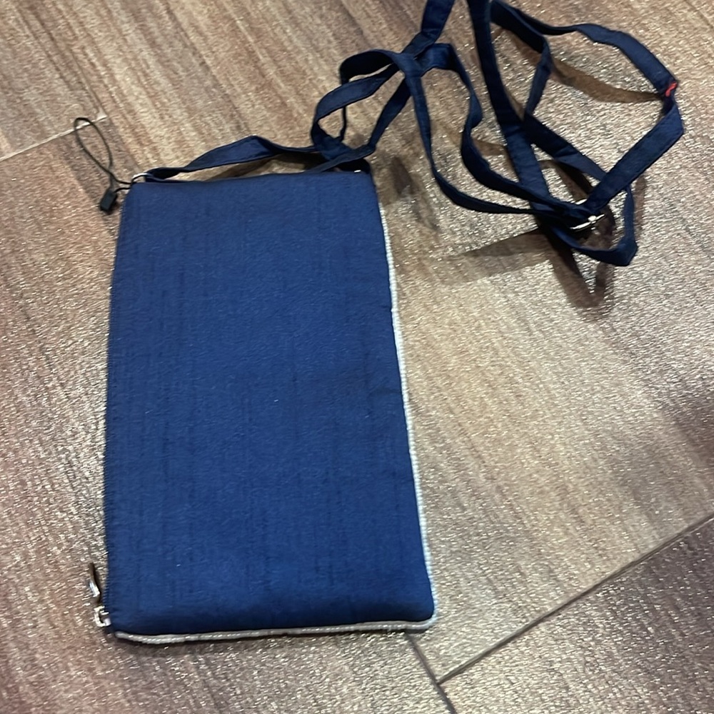 NWOT Embroidered Clutch with Blue and Green Accents - Picture 4 of 4